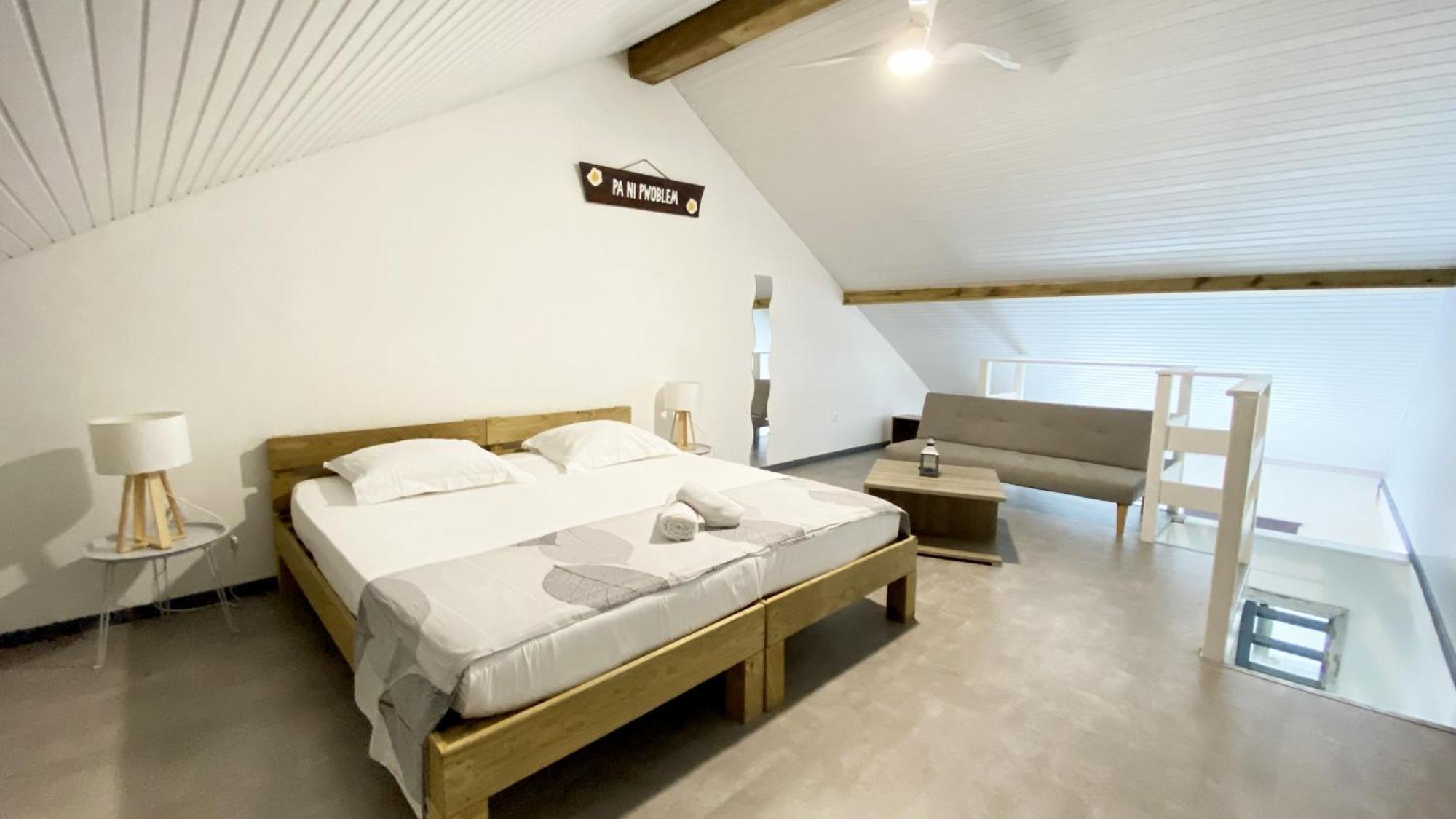 Ti Caraïbes, appartement T3 atypique, vue mer, piscine et proche plage Les Trois-Ilets Extérieur photo